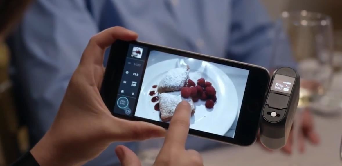 10-smartphone-camera-gadgets-can-take-your-social-media-posts-influencer-level-w1456-9 10 Smartphone Camera Gadgets That Can Take Your Social Media Posts to Influencer Level