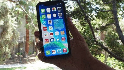 4 Ways to Quickly Open and Show Off Your COVID-19 Vaccination Record Card on Your iPhone