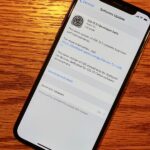 Switch Your Galaxy S9 Navigation Bar to Black, Easily!