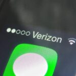 How to Toggle Your Pixel’s Flashlight On/Off Quickly, Even with a Locked Screen
