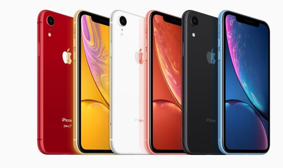 iphone-xr-vs-samsung-galaxy-s9-comparing-second-largest-screens-bunch-w1456-5 iPhone XR vs Samsung Galaxy S9+ — Comparing the Second-Largest Screens in the Bunch