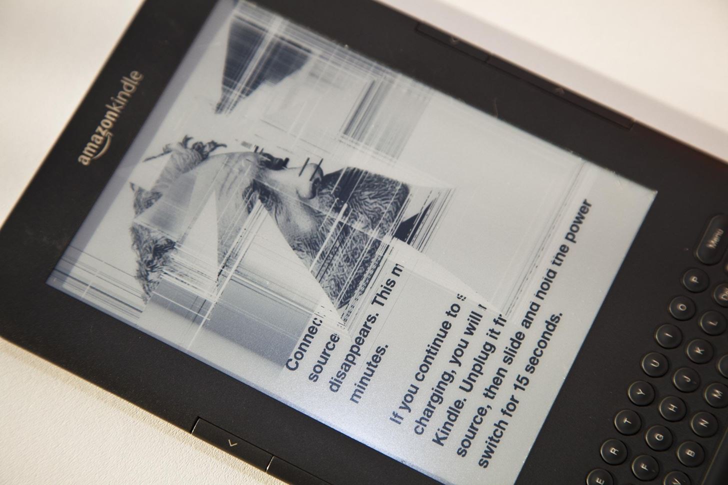 replace-your-kindles-broken-e-ink-display-yourself-w1456-1 How to Replace Your Kindle's Broken E Ink Display Yourself