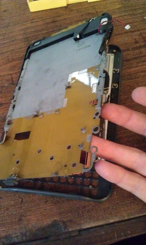 replace-your-kindles-broken-e-ink-display-yourself-w1456-4 How to Replace Your Kindle's Broken E Ink Display Yourself