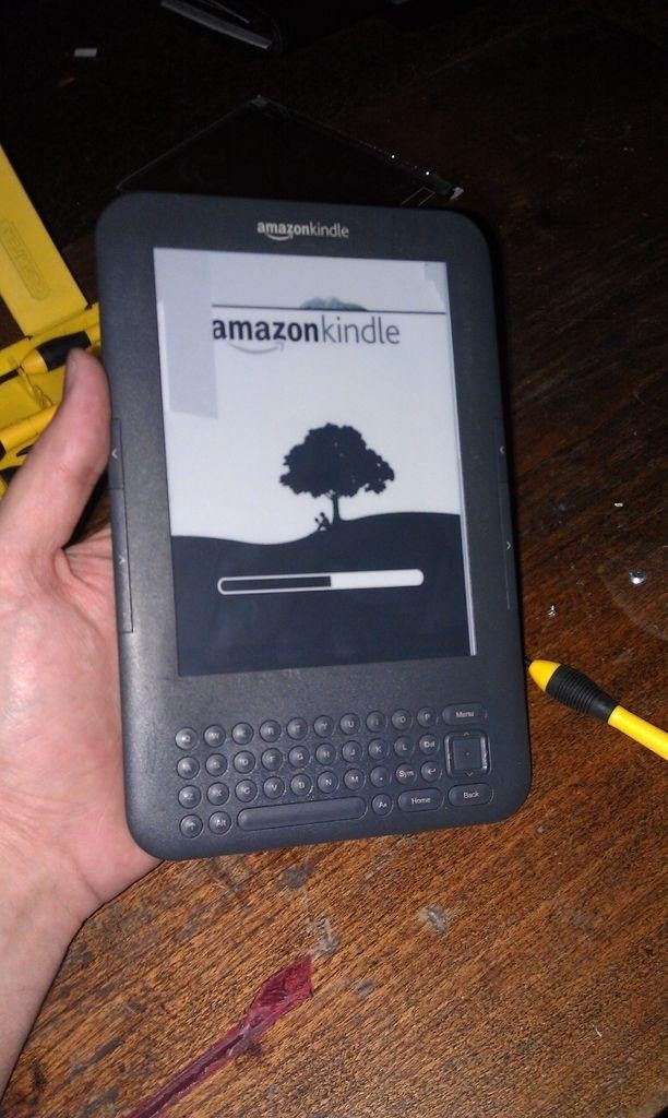 replace-your-kindles-broken-e-ink-display-yourself-w1456-6 How to Replace Your Kindle's Broken E Ink Display Yourself