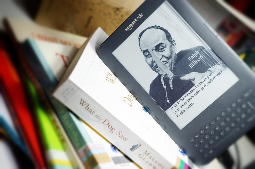 replace-your-kindles-broken-e-ink-display-yourself-w1456 How to Replace Your Kindle's Broken E Ink Display Yourself
