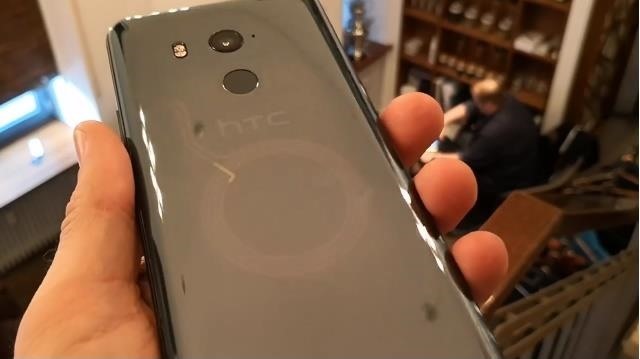translucent-htc-u11-plus-bares-all-leaked-video-w1456 Translucent HTC U11 Plus Bares All in Leaked Video