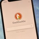One-Handed Typing on Your iPhone Made Easy, Here’s How!