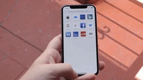 use-app-switcher-iphone-models-with-face-id-w1456-1 How to Use the App Switcher on iPhone Models with Face ID