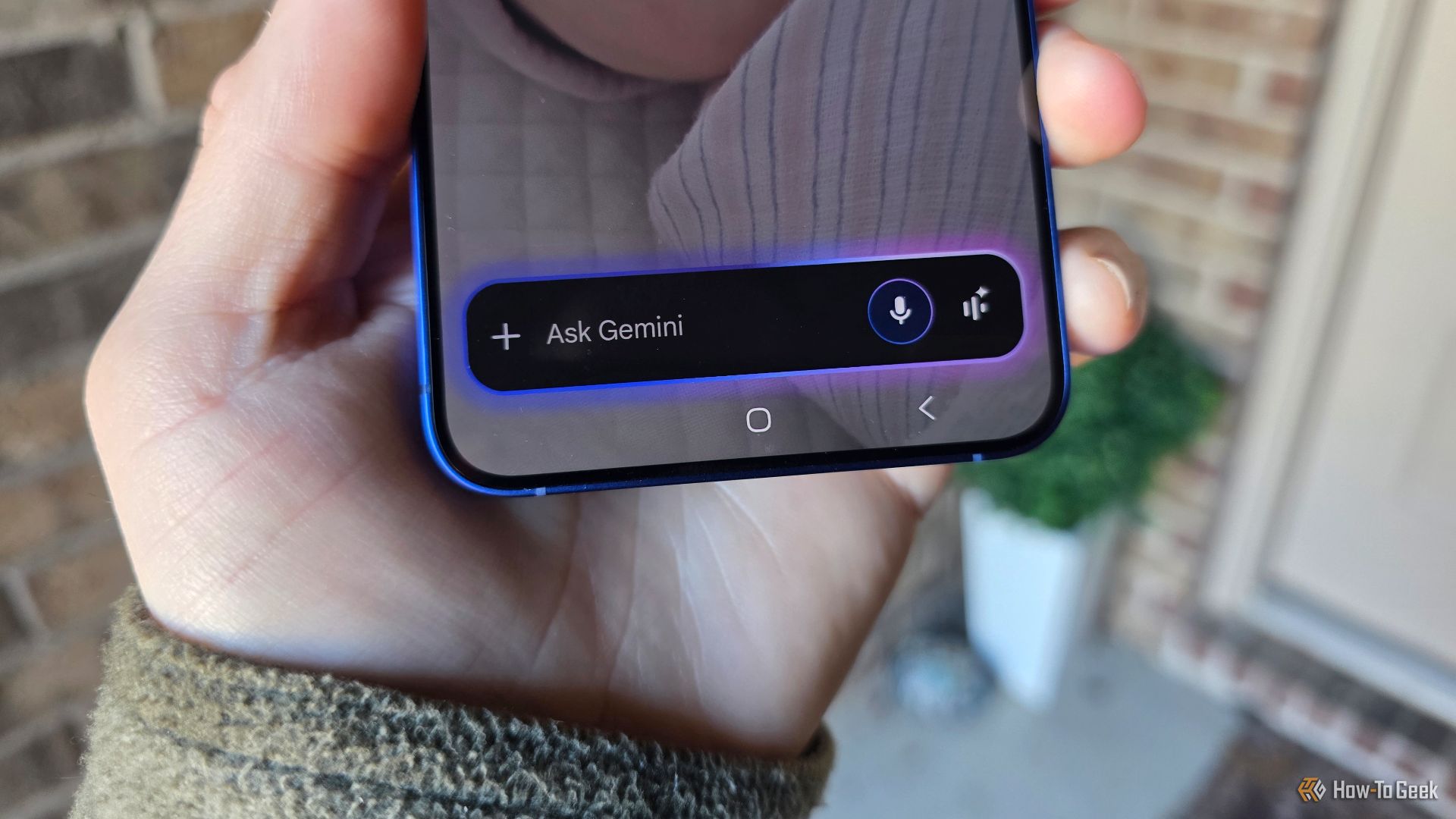Galaxy S25 Plus showing gemini on the screen