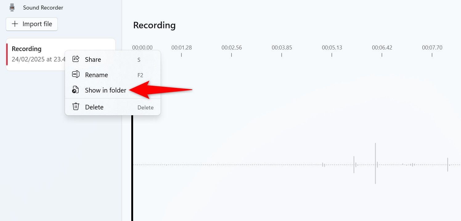"Show in Folder" highlighted for a recording in Sound Recorder.