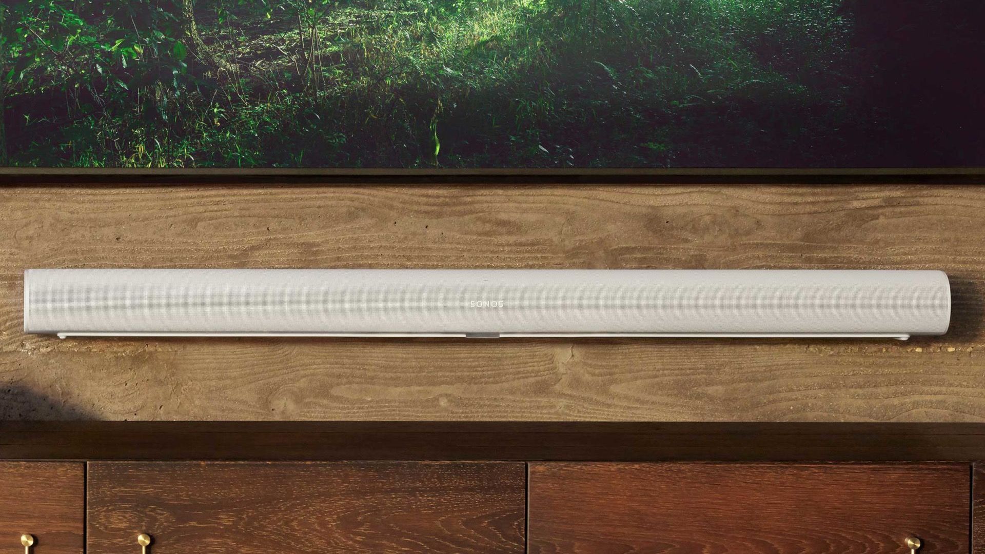 Sonos Arc Soundbar underneath a TV